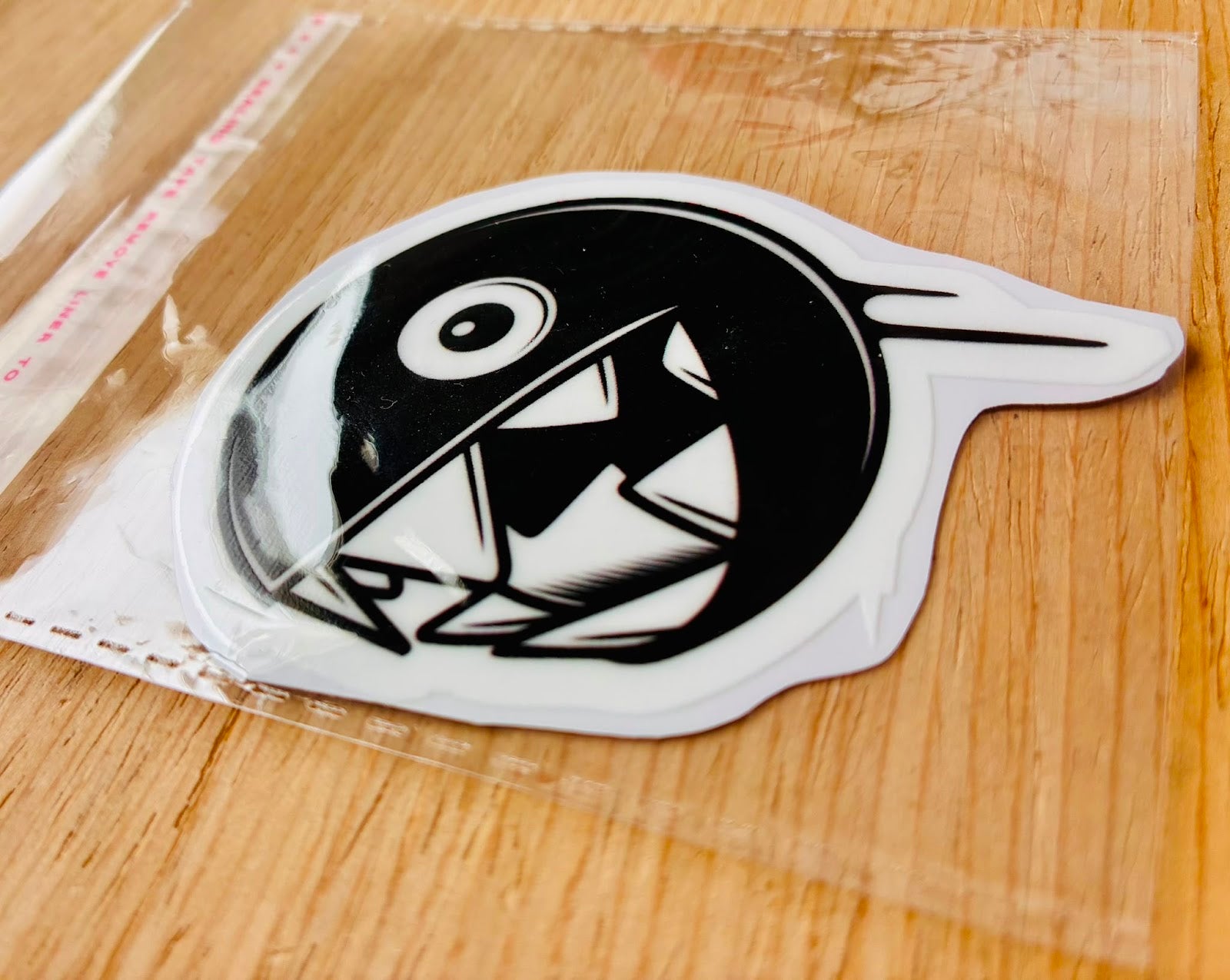 PEGATINA / STICKER BOMBA DTF UV