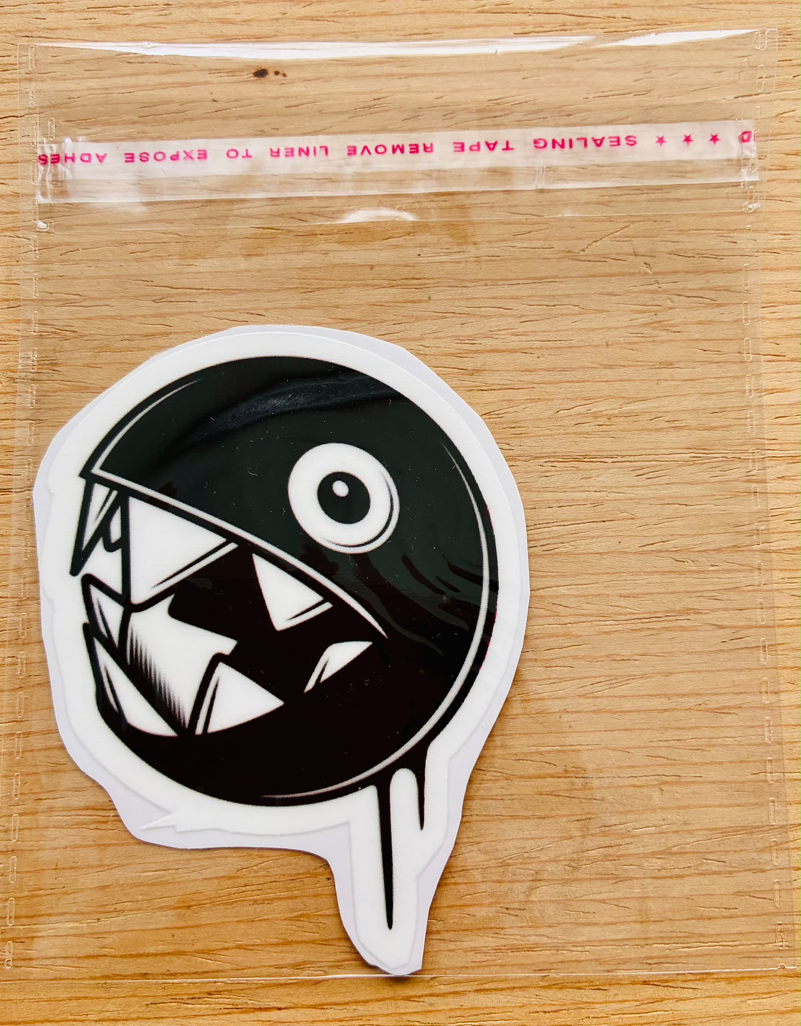 PEGATINA / STICKER BOMBA DTF UV