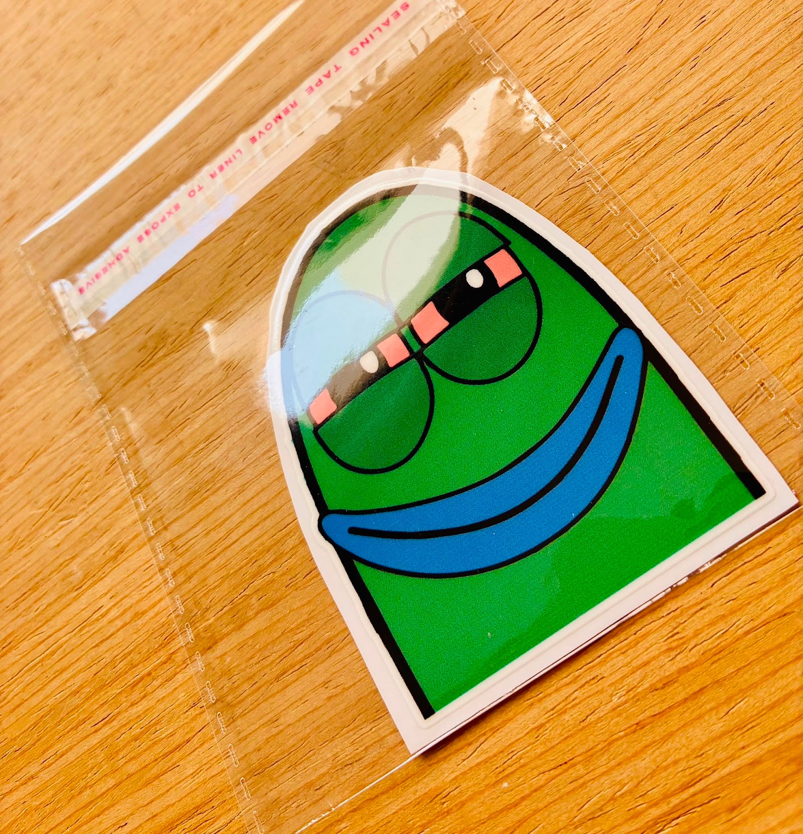 PEGATINA / STICKER PEZCOLOCADO DTF UV