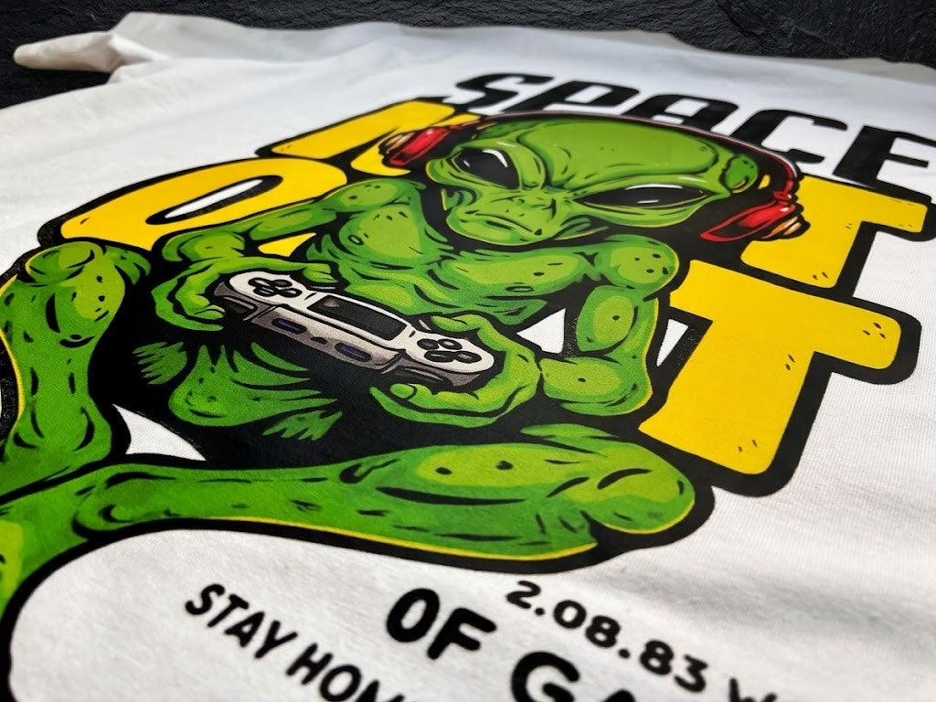 Camiseta Oversized "Alien Gamer" – Space Edition