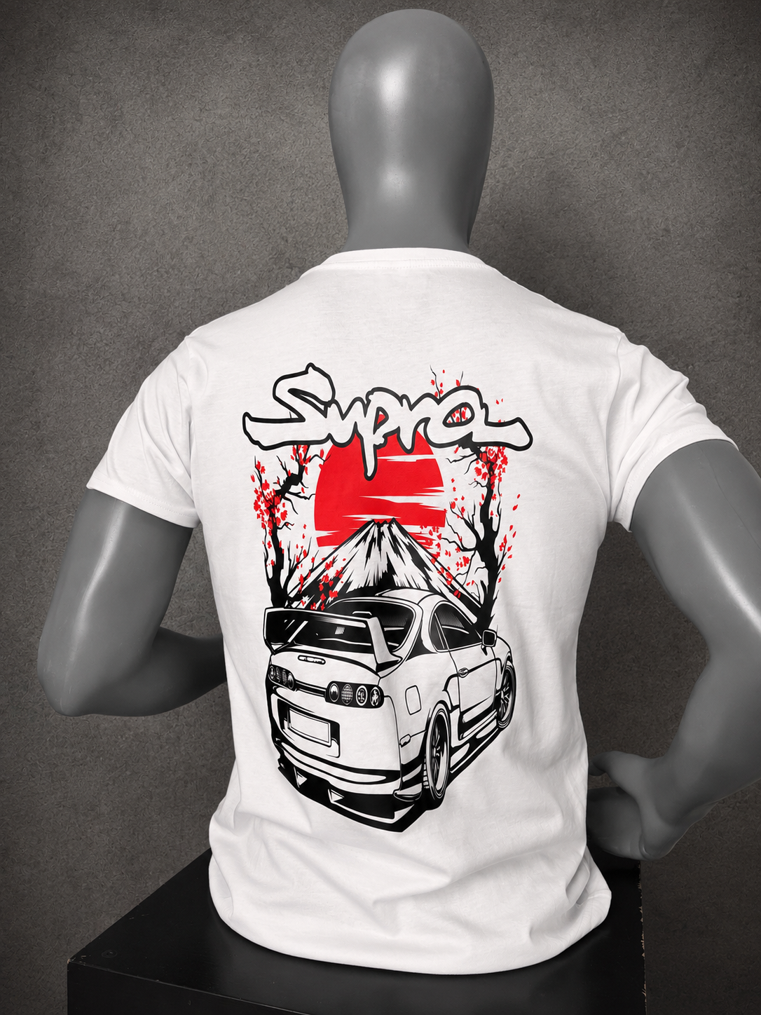 Camiseta Red Legend JDM vista frontal en maniquí - Bitter Sweet