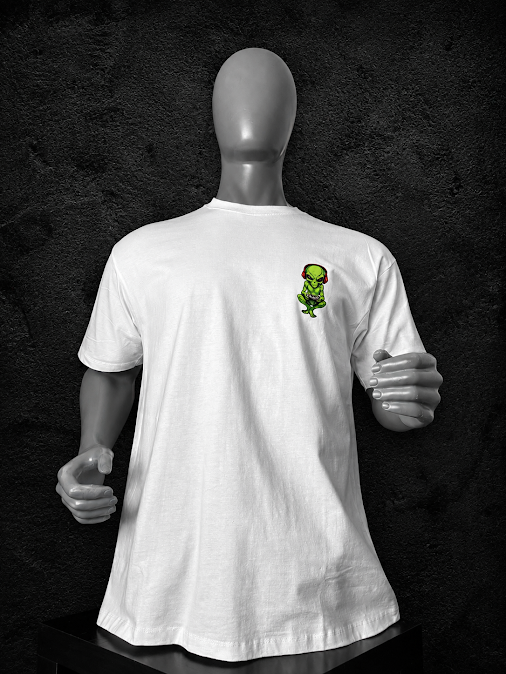 Camiseta Oversized "Alien Gamer" – Space Edition