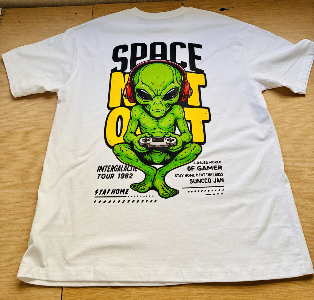 Camiseta Oversized "Alien Gamer" – Space Edition