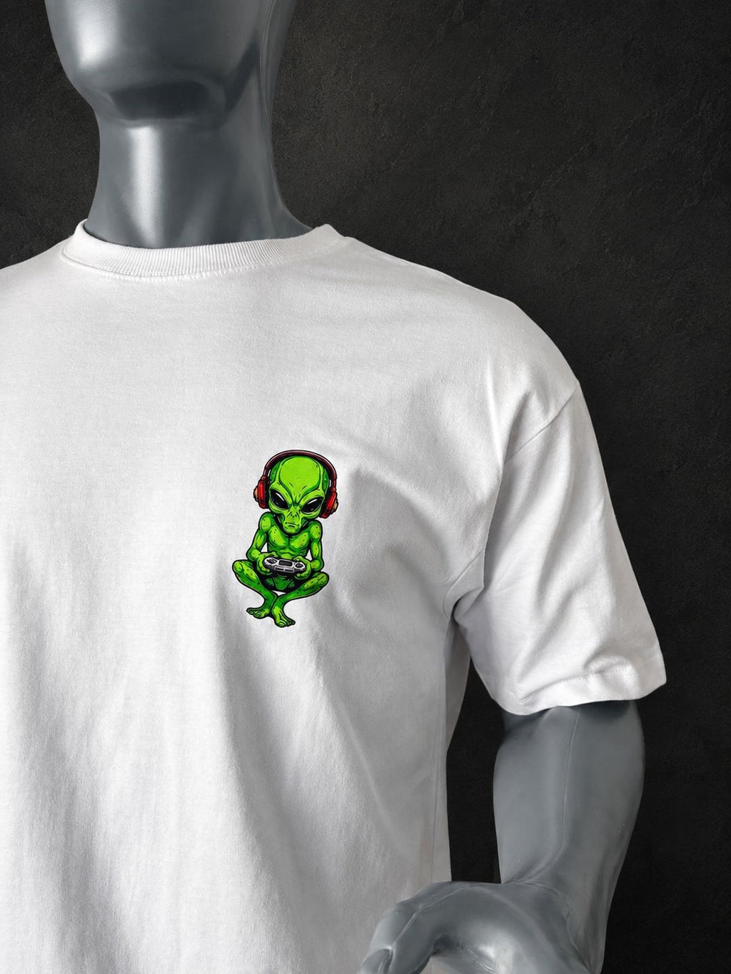 Camiseta Oversized "Alien Gamer" – Space Edition