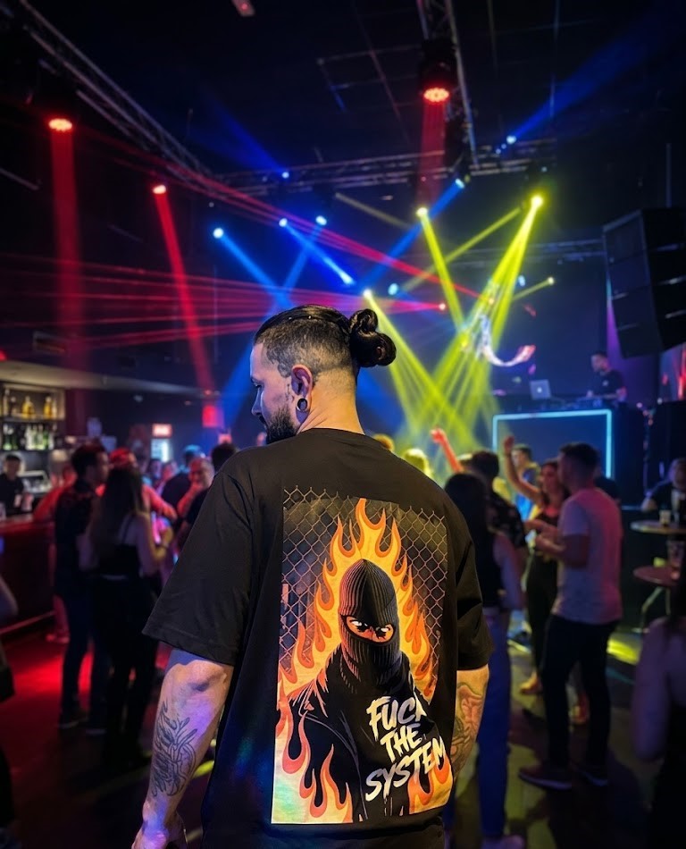 Camiseta Oversized "Fuck The System" – Black Edition