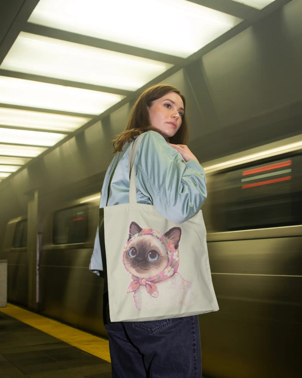 Tote Bag de Algodón Orgánico Premium - Edición "Gato Siamés Coquette"