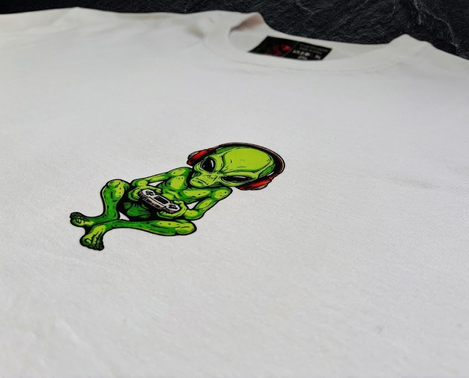 Camiseta Oversized "Alien Gamer" – Space Edition