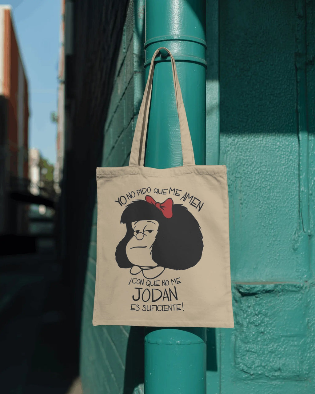 Tote Bag de Algodón Orgánico Premium - Edición Especial "Mafalda Rebelde"