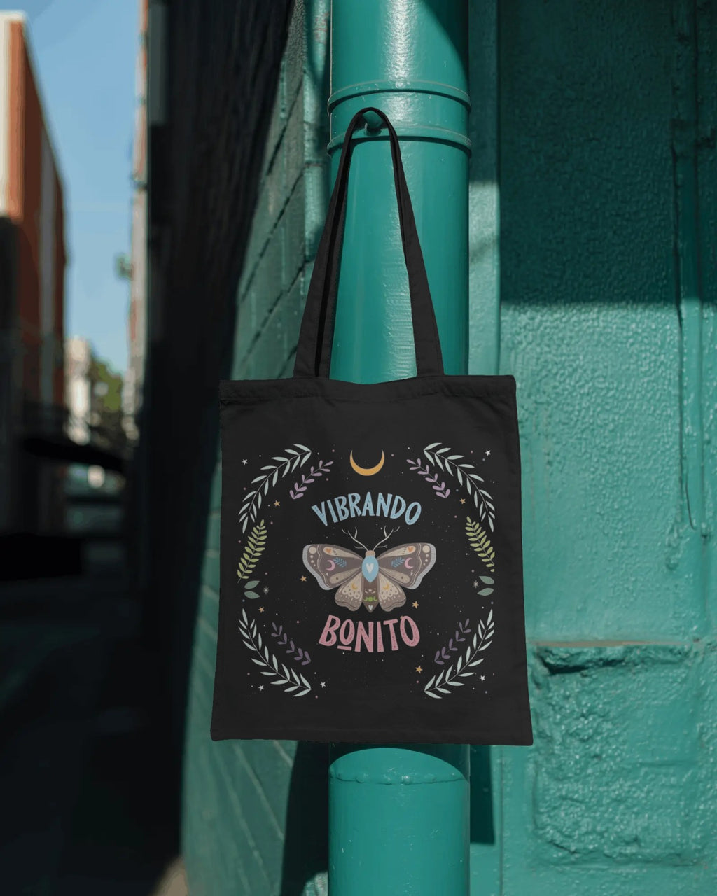 Tote Bag de Algodón Orgánico Premium - Edición Mística "Vibrando Bonito"